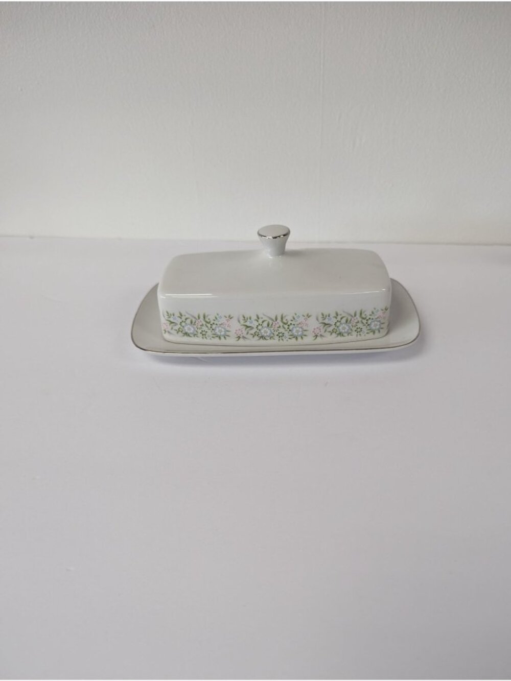 Taihei China Fine China Butter Dish Floral Silver Trim Japan